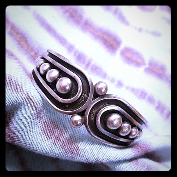 johnathan Nez Jewelry - Johnathan Nez Navajo sterling bracelet
